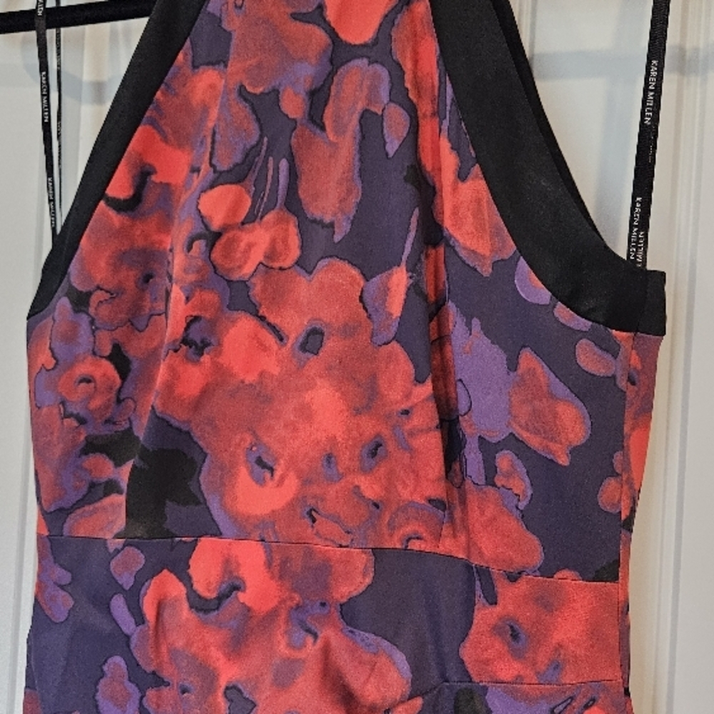 Sleeveless Floral Sheath Dress in Red and Purple - Picture 2 of 7